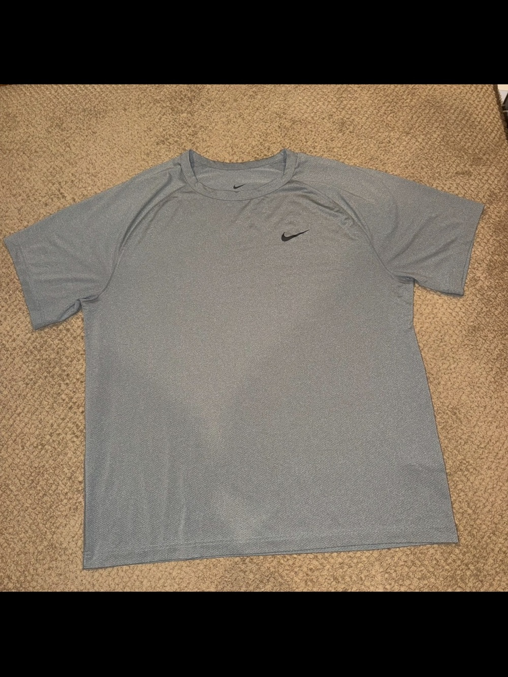 Nike Men's Smoke Gray Short Sleeve Dri-FIT Fitness Tee with Black Swoosh - Large
